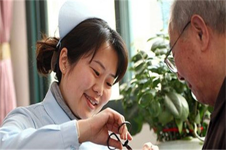 为什么选择养老院养老